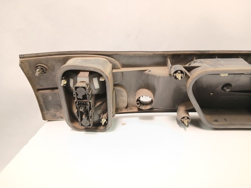 Recambio de piloto trasero central para renault laguna i (b56_, 556_) 1.8 (b56z) referencia OEM IAM 7700820049  