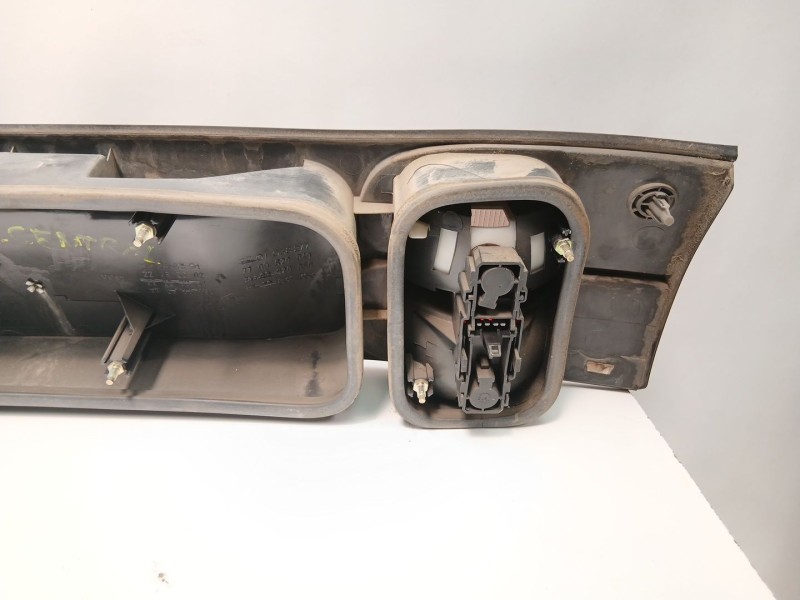 Recambio de piloto trasero central para renault laguna i (b56_, 556_) 1.8 (b56z) referencia OEM IAM 7700820049  