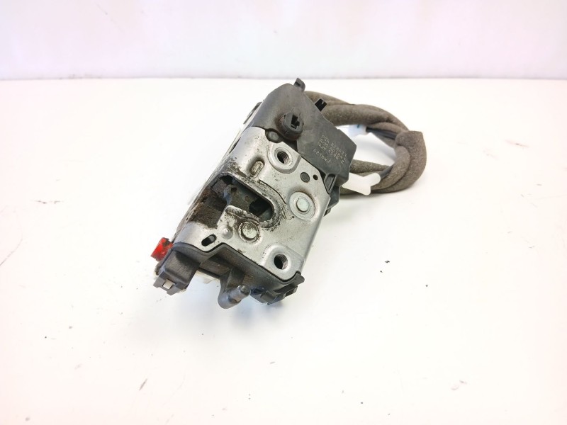 Recambio de cerradura puerta trasera derecha para citroën berlingo multispace (b9) 1.6 hdi 90 referencia OEM IAM 9137N4  