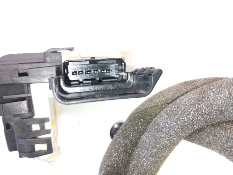 Recambio de cerradura puerta trasera derecha para citroën berlingo multispace (b9) 1.6 hdi 90 referencia OEM IAM 9137N4  