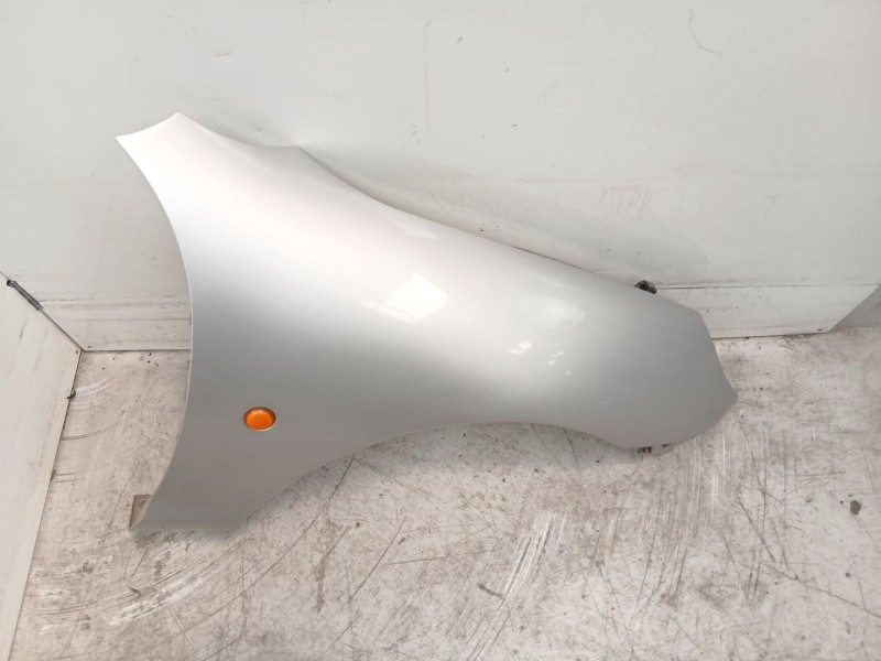 Recambio de aleta delantera derecha para ford puma (ec_) 1.4 16v referencia OEM IAM V97FB16015AX  