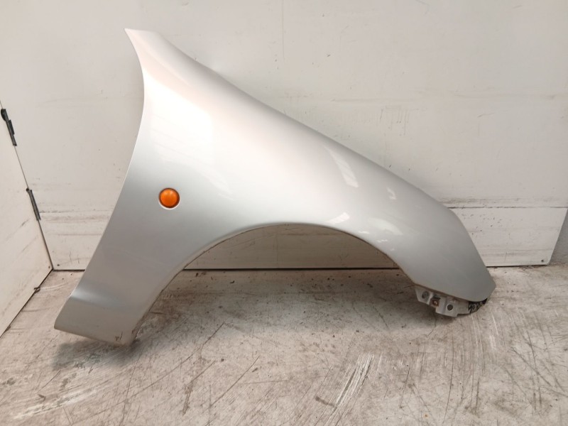 Recambio de aleta delantera derecha para ford puma (ec_) 1.4 16v referencia OEM IAM V97FB16015AX  