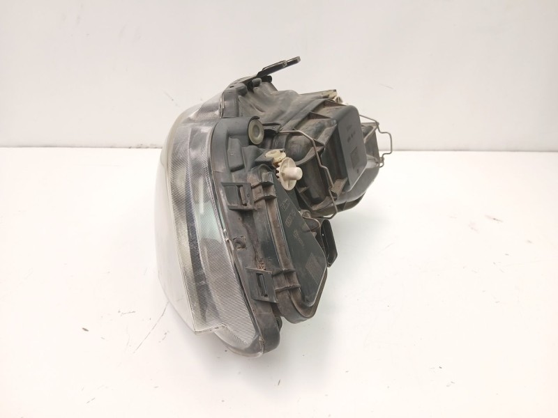 Recambio de faro izquierdo para seat ibiza iii (6l1) 1.4 16v referencia OEM IAM 6L1941751M  