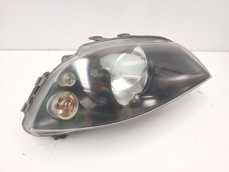 Recambio de faro derecho para seat ibiza iii (6l1) 1.4 16v referencia OEM IAM 6L1941022A  
