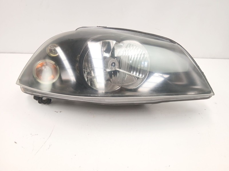 Recambio de faro derecho para seat ibiza iii (6l1) 1.4 16v referencia OEM IAM 6L1941022A  