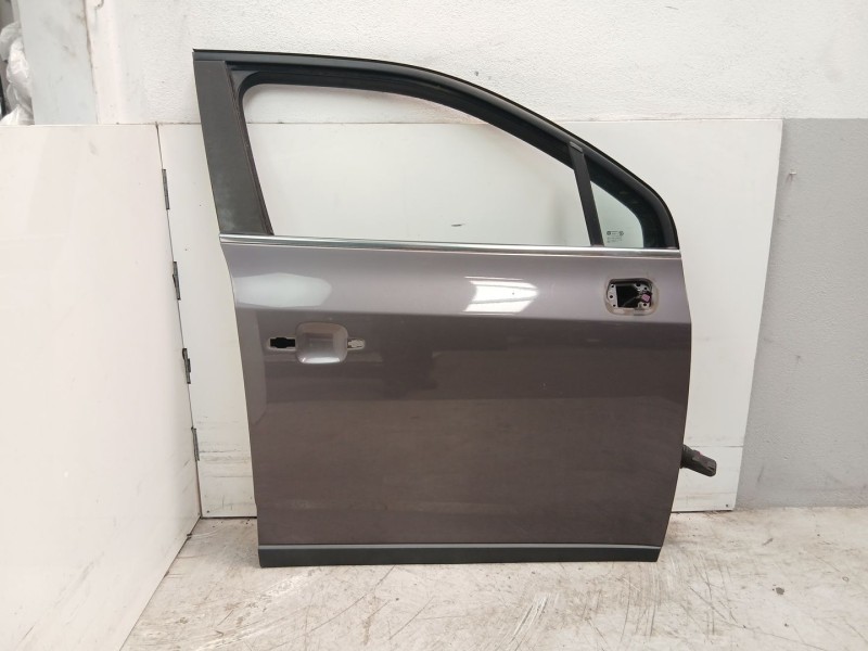 Recambio de puerta delantera derecha para chevrolet orlando (j309) 2.0 d referencia OEM IAM 95242605  
