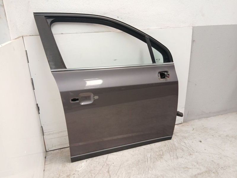 Recambio de puerta delantera derecha para chevrolet orlando (j309) 2.0 d referencia OEM IAM 95242605  