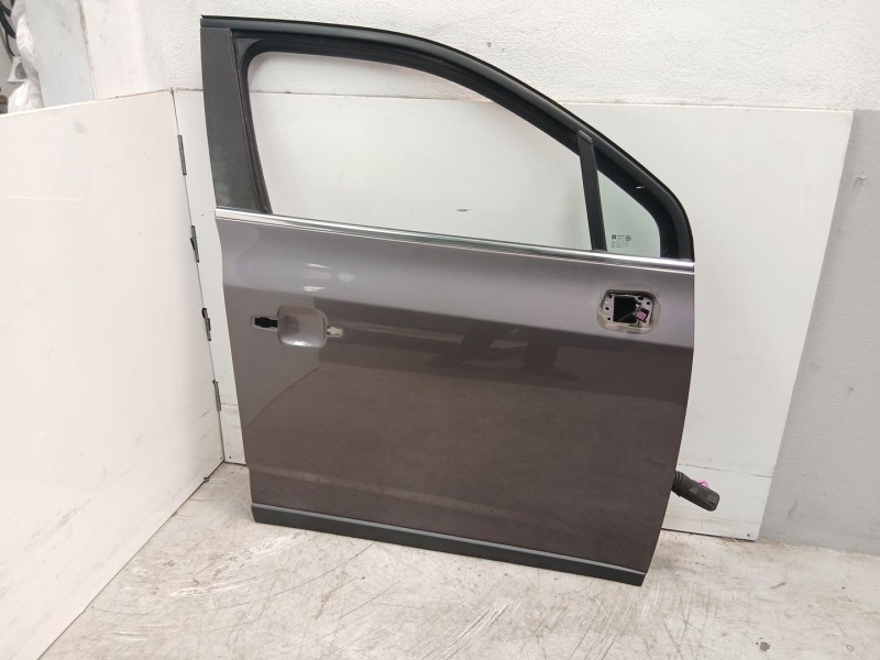 Recambio de puerta delantera derecha para chevrolet orlando (j309) 2.0 d referencia OEM IAM 95242605  