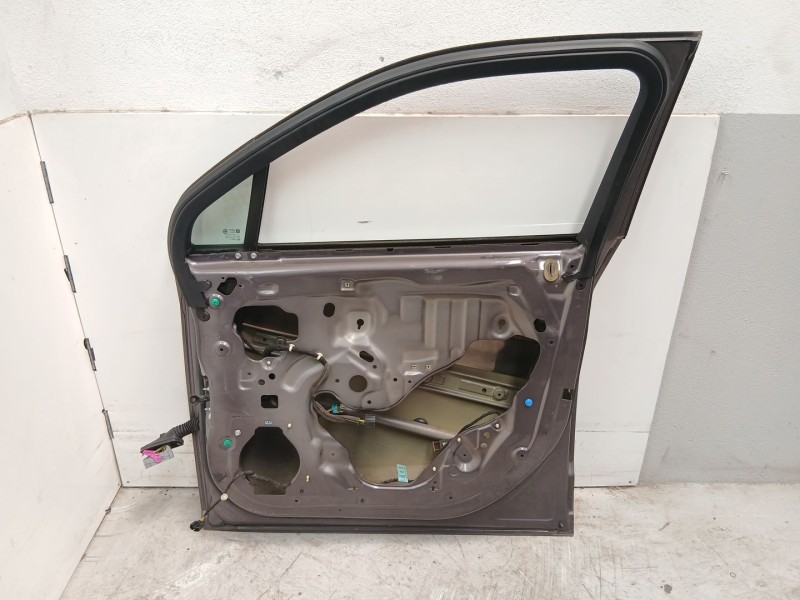 Recambio de puerta delantera derecha para chevrolet orlando (j309) 2.0 d referencia OEM IAM 95242605  