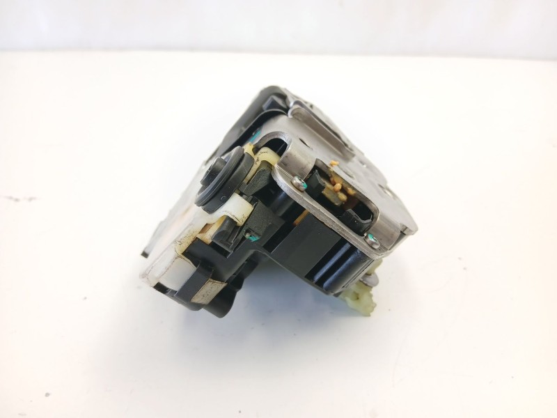 Recambio de cerradura puerta trasera derecha para chevrolet orlando (j309) 2.0 d referencia OEM IAM 13503808  