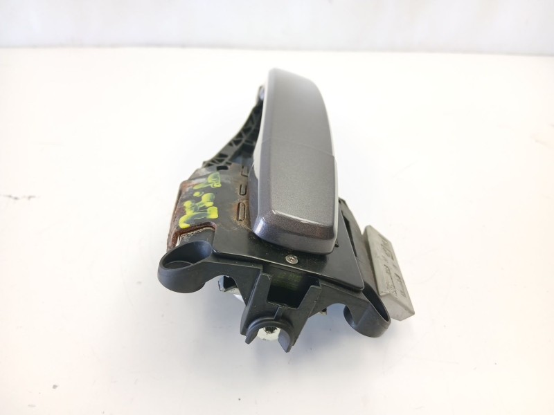 Recambio de manilla trasera izquierda para chevrolet orlando (j309) 2.0 d referencia OEM IAM 13505890  