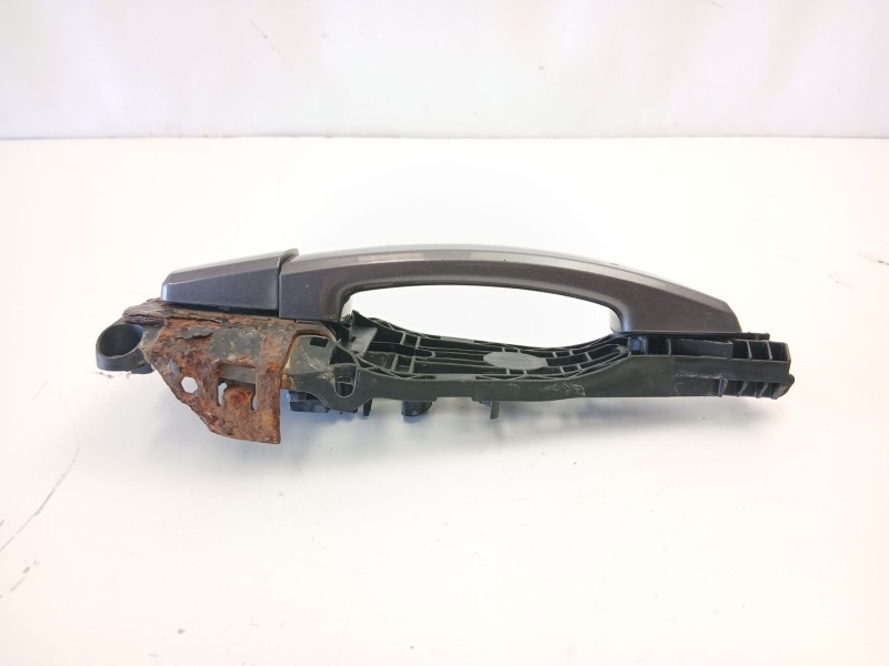 Recambio de manilla trasera derecha para chevrolet orlando (j309) 2.0 d referencia OEM IAM 13505889  