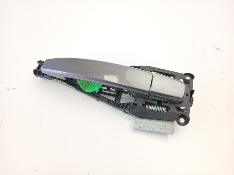 Recambio de manilla delantera derecha para chevrolet orlando (j309) 2.0 d referencia OEM IAM 13505889  