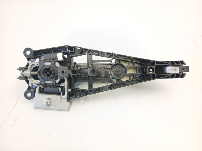 Recambio de manilla delantera derecha para chevrolet orlando (j309) 2.0 d referencia OEM IAM 13505889  