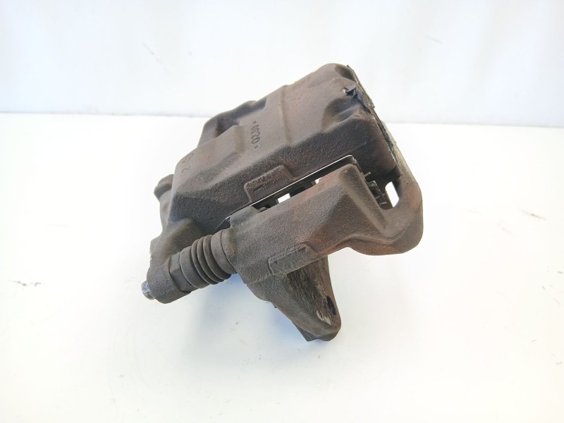 Recambio de pinza freno delantera izquierda para chevrolet orlando (j309) 2.0 d referencia OEM IAM 13301226  