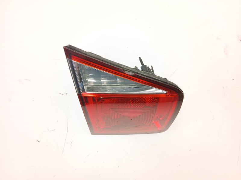 Recambio de piloto porton izquierdo para chevrolet orlando (j309) 2.0 d referencia OEM IAM 42334061  