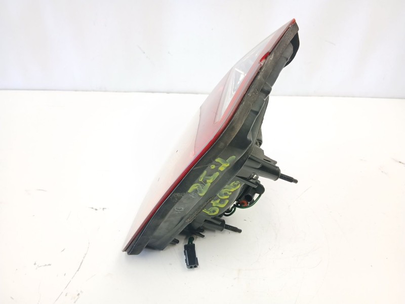 Recambio de piloto porton izquierdo para chevrolet orlando (j309) 2.0 d referencia OEM IAM 42334061  