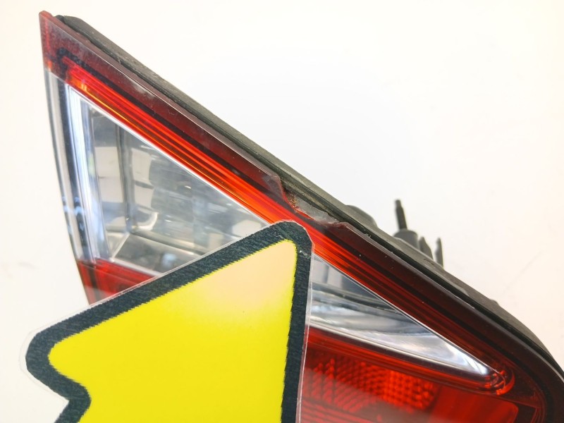 Recambio de piloto porton izquierdo para chevrolet orlando (j309) 2.0 d referencia OEM IAM 42334061  