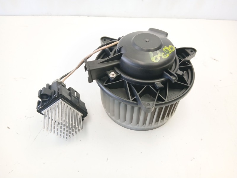 Recambio de motor calefaccion para chevrolet orlando (j309) 2.0 d referencia OEM IAM 13283815  