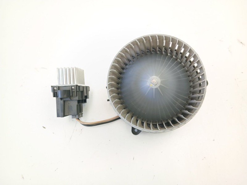 Recambio de motor calefaccion para chevrolet orlando (j309) 2.0 d referencia OEM IAM 13283815  