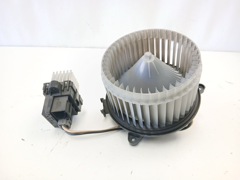 Recambio de motor calefaccion para chevrolet orlando (j309) 2.0 d referencia OEM IAM 13283815  
