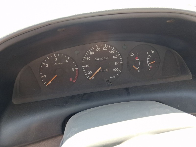suzuki baleno (eg) del año 2001