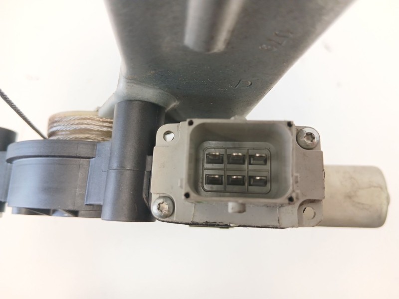 Recambio de elevalunas trasero derecho para fiat bravo ii (198_) 2.0 d multijet (198axn1b) referencia OEM IAM 51827395  