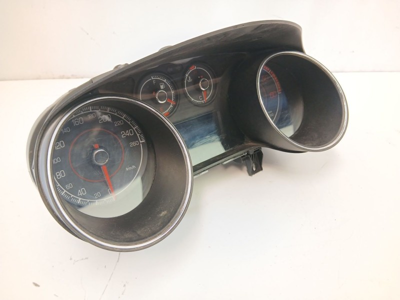 Recambio de cuadro instrumentos para fiat bravo ii (198_) 2.0 d multijet (198axn1b) referencia OEM IAM 51820220  