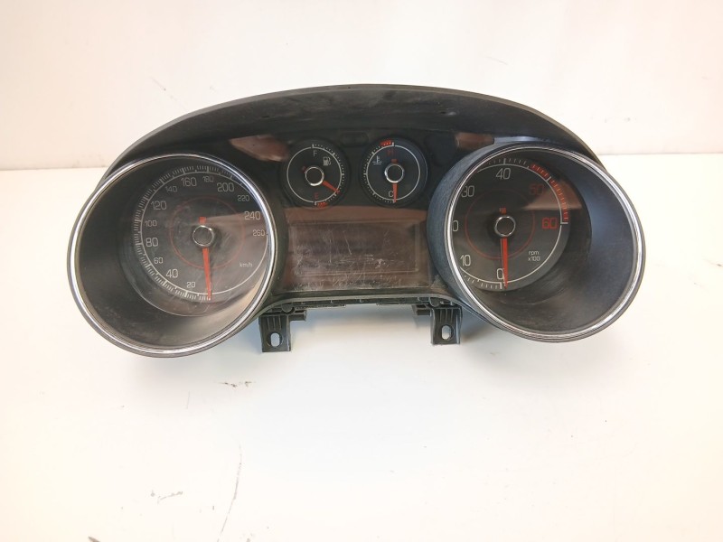 Recambio de cuadro instrumentos para fiat bravo ii (198_) 2.0 d multijet (198axn1b) referencia OEM IAM 51820220  