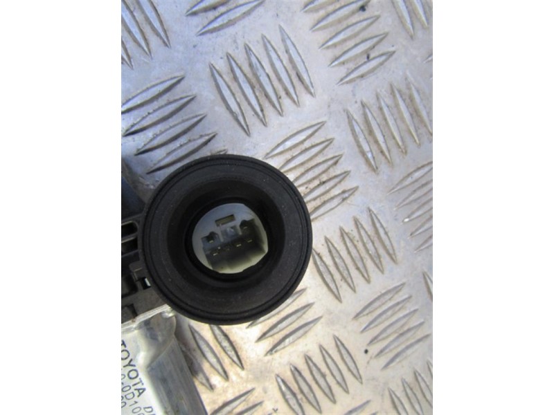 Recambio de elevalunas elec. del. dch. : toyota yaris : 1.3 g (101cv) 6v [2010] para toyota yaris 1.3 g 6v referencia OEM IAM 85