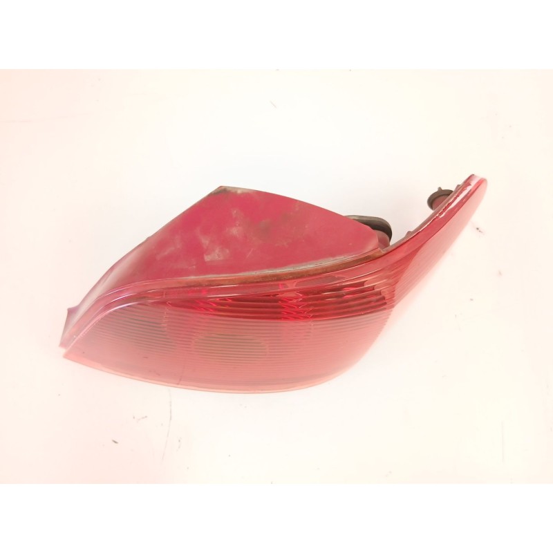 Recambio de piloto trasero derecho para peugeot 307 (3a/c) 2.0 hdi 90 referencia OEM IAM 6351P3 89023239 