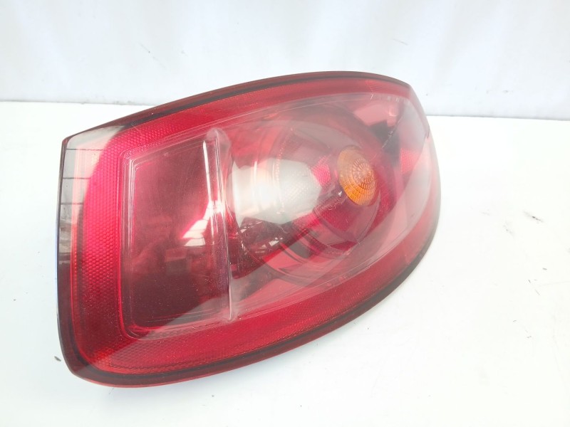 Recambio de piloto trasero izquierdo para fiat bravo ii (198_) 2.0 d multijet (198axn1b) referencia OEM IAM 51757544  