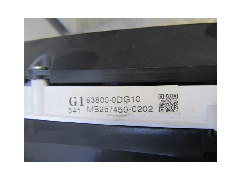 Recambio de cuadro instrumentos : toyota yaris : 1.3 g (101cv) 6v [2010] para toyota yaris 1.3 g 6v referencia OEM IAM 83800-0DG