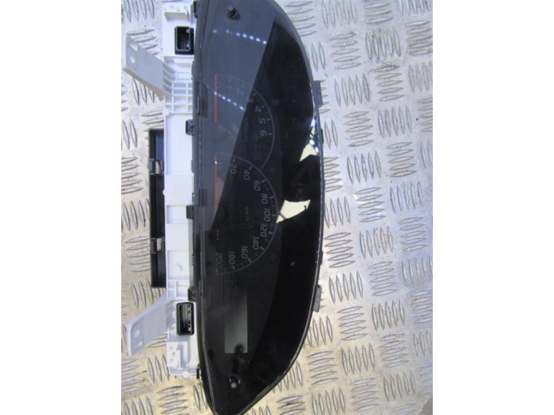 Recambio de cuadro instrumentos : toyota yaris : 1.3 g (101cv) 6v [2010] para toyota yaris 1.3 g 6v referencia OEM IAM 83800-0DG