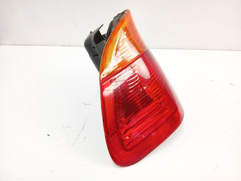 Recambio de piloto trasero izquierdo para bmw 3 (e46) 320 d referencia OEM IAM 63218364921  