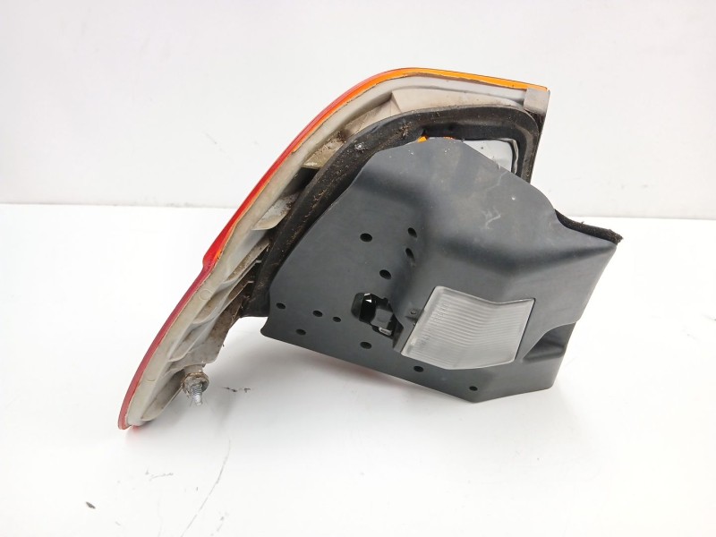 Recambio de piloto trasero derecho para bmw 3 (e46) 320 d referencia OEM IAM 63218364922  