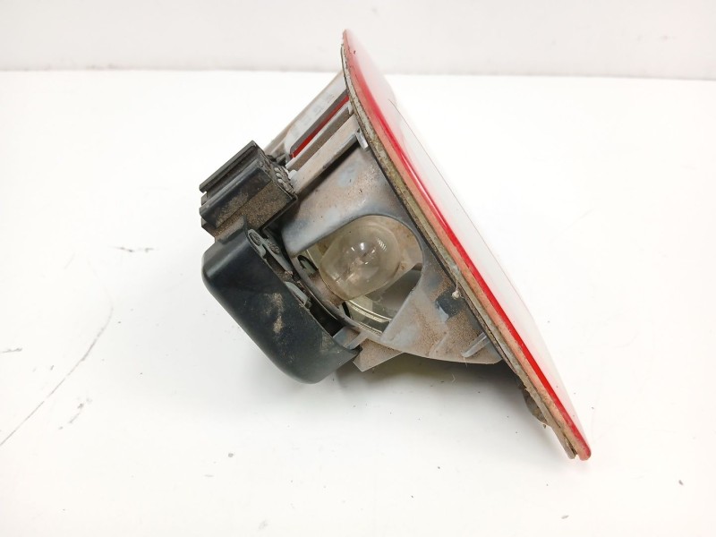 Recambio de piloto porton izquierdo para bmw 3 (e46) 320 d referencia OEM IAM 8364923  