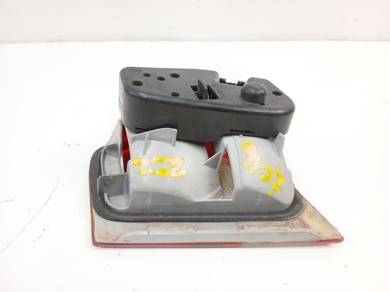 Recambio de piloto porton izquierdo para bmw 3 (e46) 320 d referencia OEM IAM 8364923  