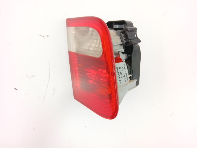 Recambio de piloto porton izquierdo para bmw 3 (e46) 320 d referencia OEM IAM 8364923  