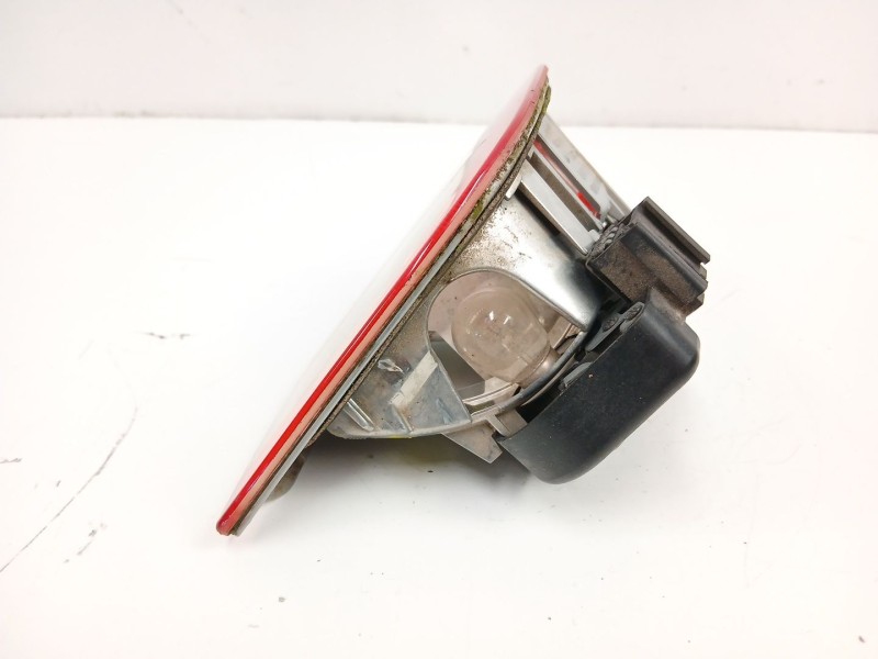 Recambio de piloto porton derecho para bmw 3 (e46) 320 d referencia OEM IAM 8364924  
