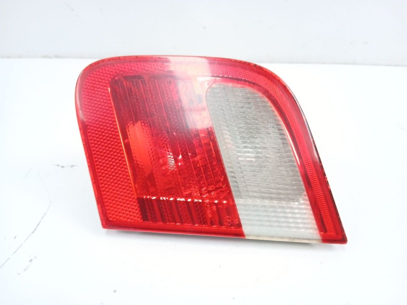 Recambio de piloto porton derecho para bmw 3 (e46) 320 d referencia OEM IAM 8364924  