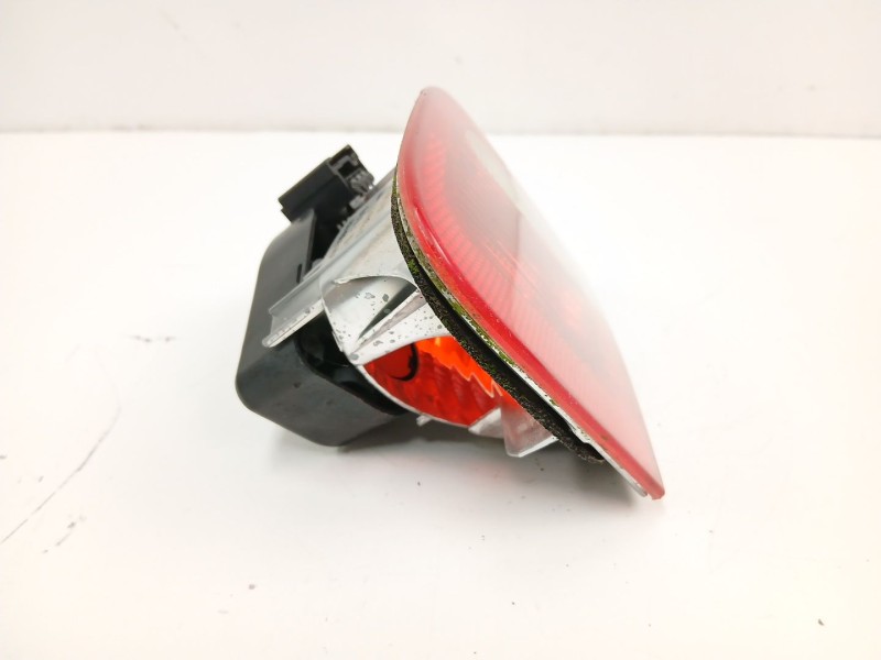 Recambio de piloto porton derecho para bmw 3 (e46) 320 d referencia OEM IAM 8364924  