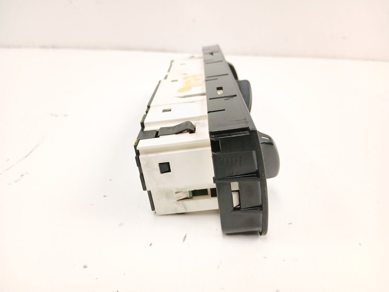 Recambio de mandos calefaccion aire para bmw 3 (e46) 320 d referencia OEM IAM 64116907898  