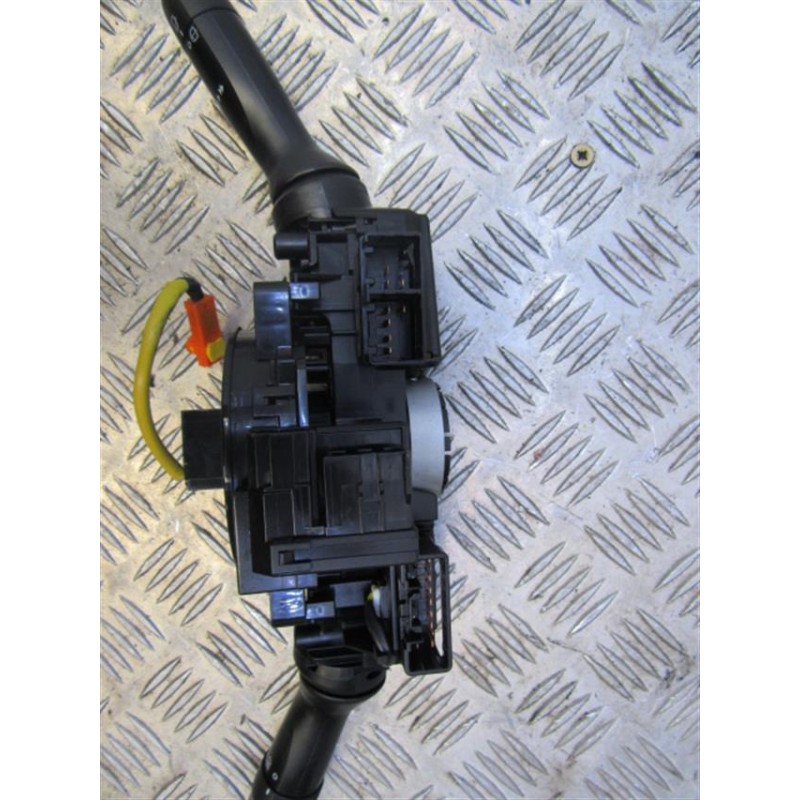 Recambio de mando luces y limpias : toyota yaris : 1.3 g (101cv) 6v [2010] para toyota yaris 1.3 g 6v referencia OEM IAM   