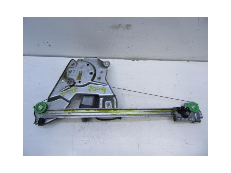 Recambio de elevalunas elec. tra. izq. : audi 100 : 2.6 g (149,56cv) [1994] para audi 100 2.6 g referencia OEM IAM ELECTRICO  