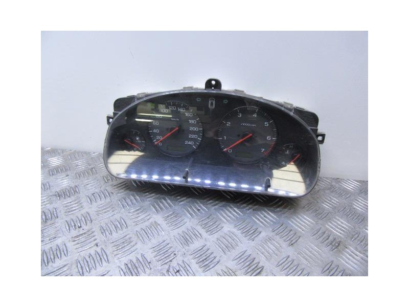 Recambio de cuadro instrumentos : subaru legacy : 2.5 g (156,35cv) [2001] para subaru legacy 2.5 g referencia OEM IAM 0213022  