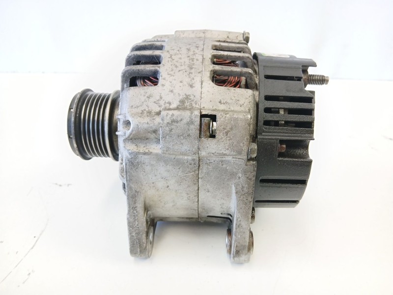 Recambio de alternador para seat leon (1m1) 1.9 tdi referencia OEM IAM 038903018Q SG12B090 