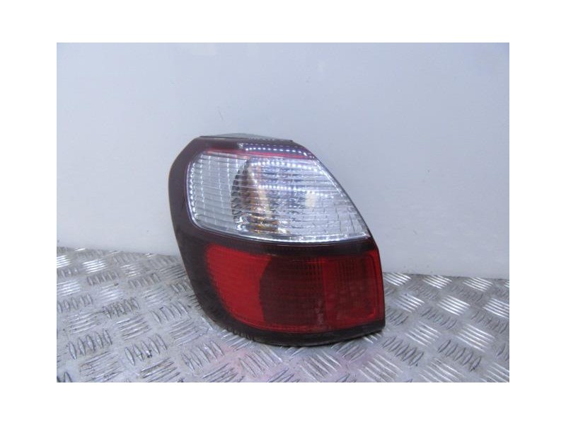 Recambio de piloto trasero izq. : subaru legacy : 2.5 g (156,35cv) [2001] para subaru legacy 2.5 g referencia OEM IAM   