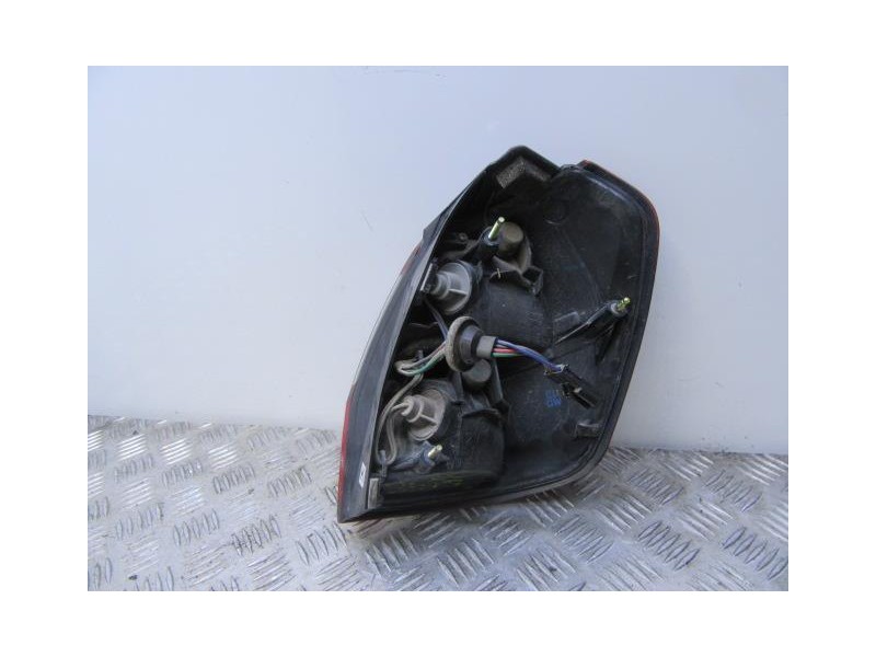 Recambio de piloto trasero izq. : subaru legacy : 2.5 g (156,35cv) [2001] para subaru legacy 2.5 g referencia OEM IAM   