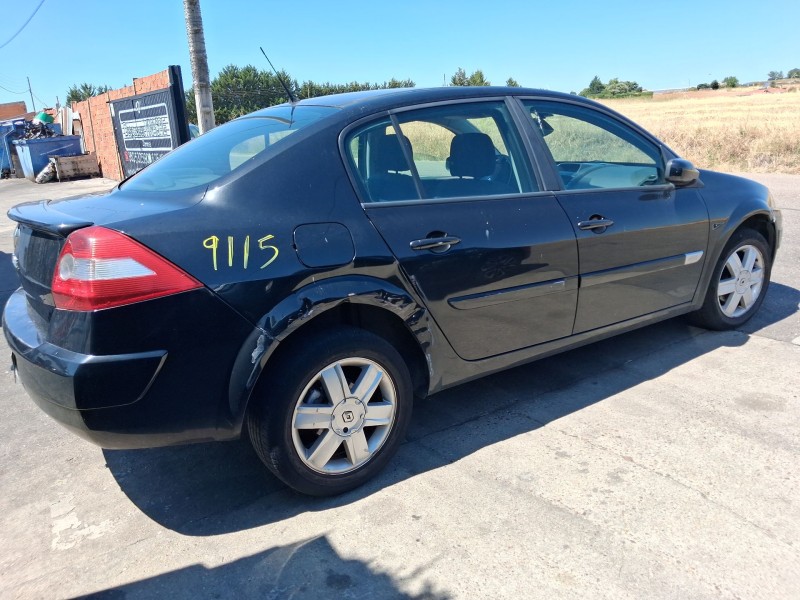 renault megane ii sedán (lm0/1_) del año 2004